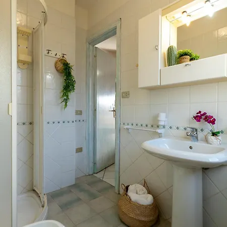 C11 - F4 By Interhome